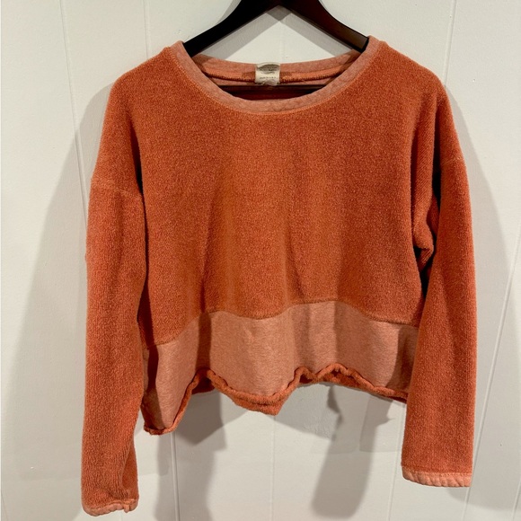 FITIGUES Sweaters - FITIGUES VTG crewneck sweatshirt orange rough edge cropped made in USA